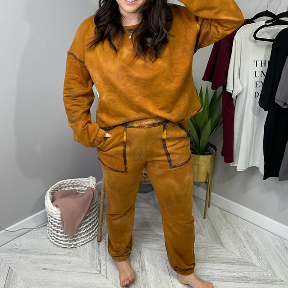 Women’s Loungewear Set - Picture 4 of 6